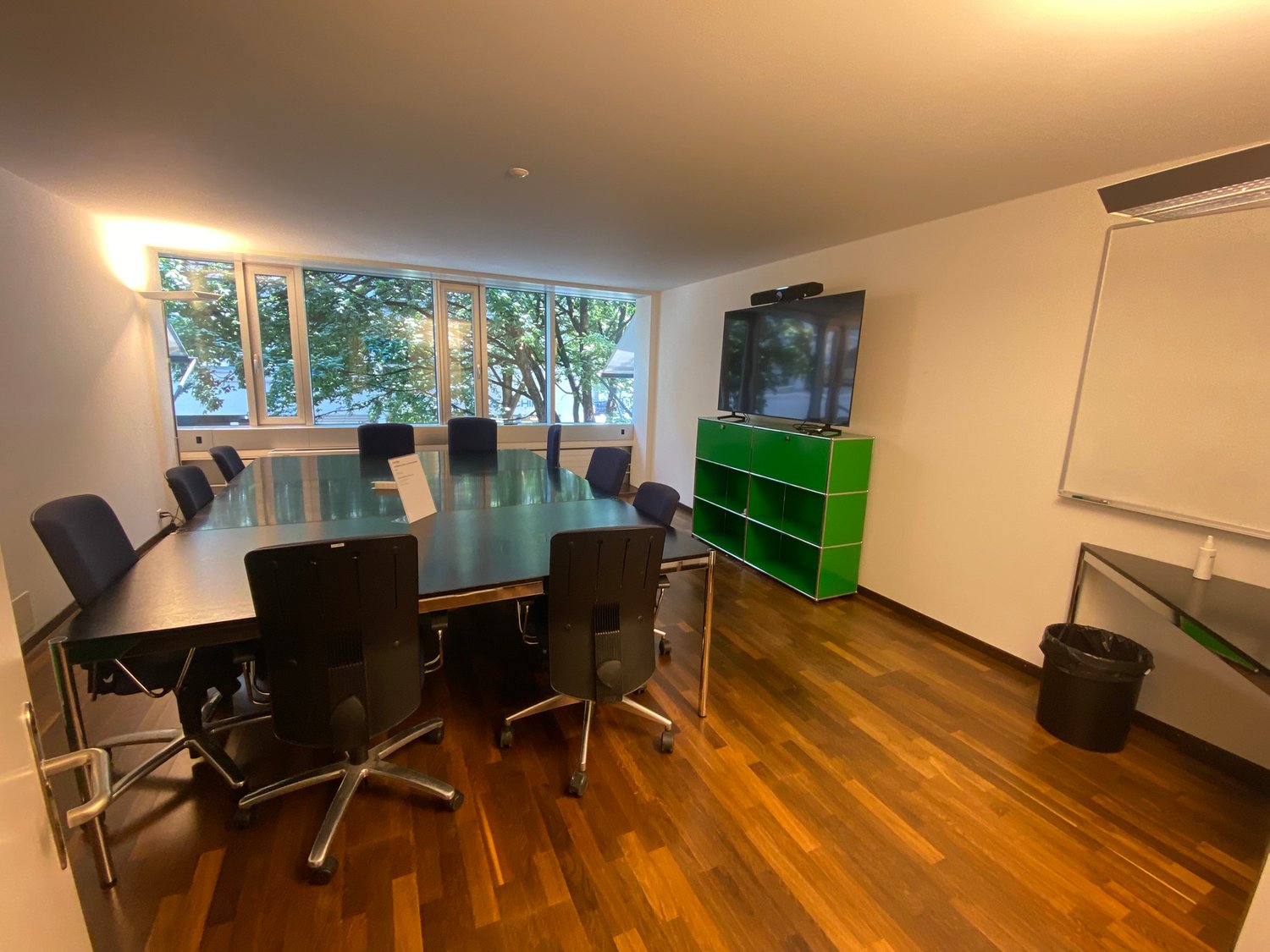 Sitzungszimmer Stein 3 - Sicht von Türe her